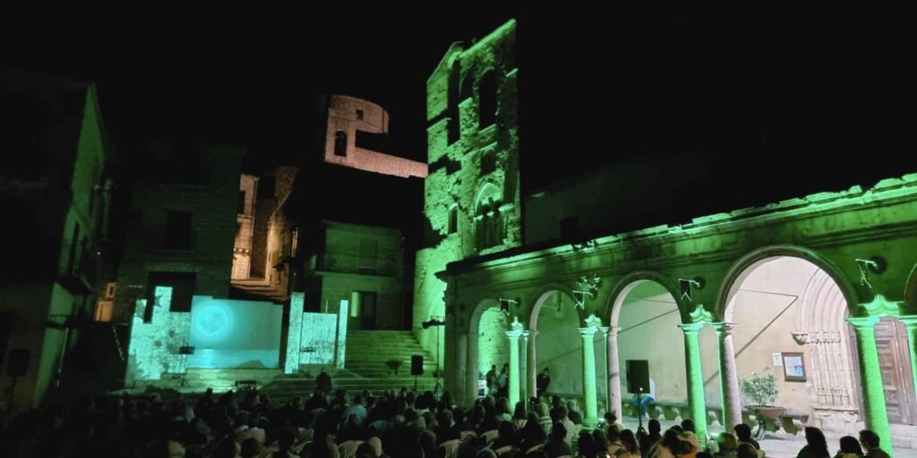 comet, poesia, festival, petralia, soprana, sicilia, madonie, letteratura, trekking, meditazione, musica, teatro, pupi, surfaro, premio, autori, palestina, cultura, eventi, agosto