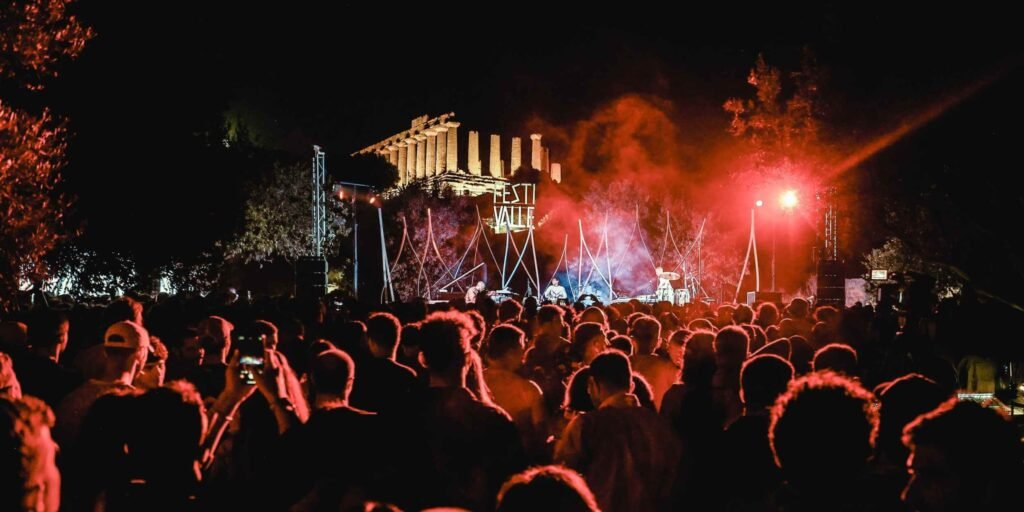 festivalle, agrigento, sicilia, musica, concerti, jazz, soul, funk, elettronica, techno, djset, videomapping, arte, cultura, estate, eventi, live, spettacoli, valledeitempli, italia, 2025,