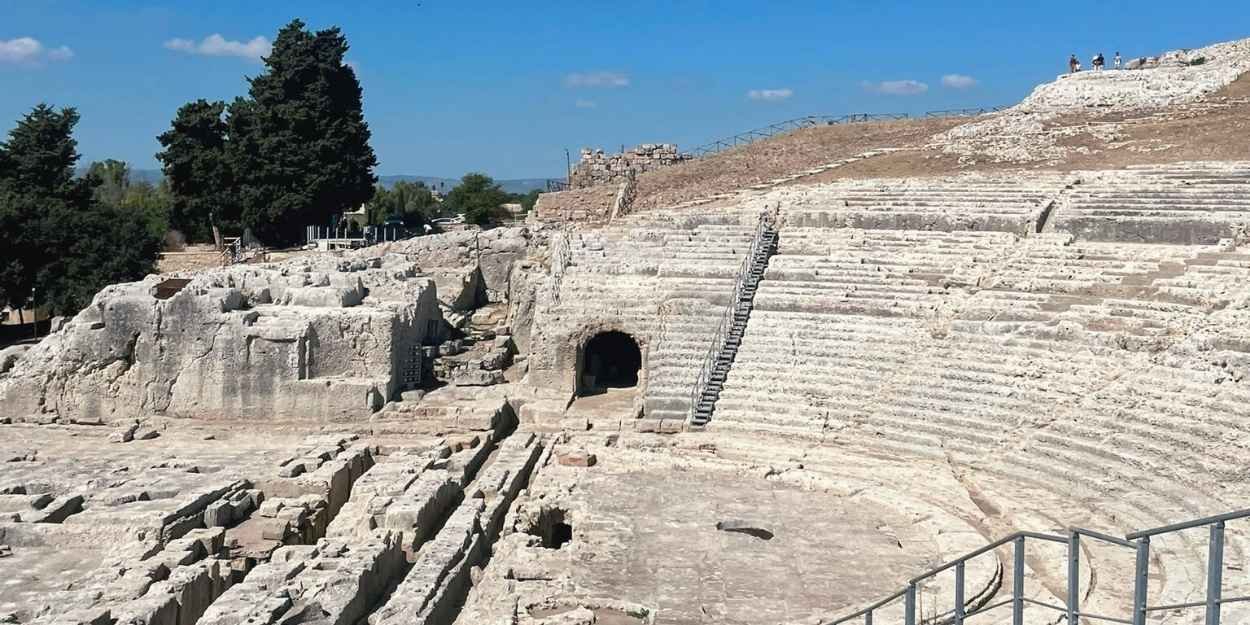 sicilia,siracusa,archia,van,unesco,ortigia,teatro,museo,mostra,fotografia,drammaturgia,scenografia,calvino,pasolini,performance,laboratori,giovani,patrimonio,comunità,cultura