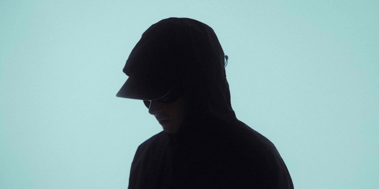 musica,napoli,sugar,prima,stanza,destra,singolo,brano,italia,cantautore,elettronica,pop,festival,estate,miami,locus,torino,liszt,tiktok,amanda